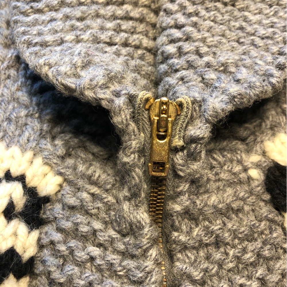 Vintage Cowichan Sweater - Picture 5 of 11